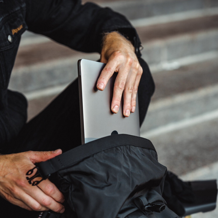 KRIEGA R22 RYGGS�CK